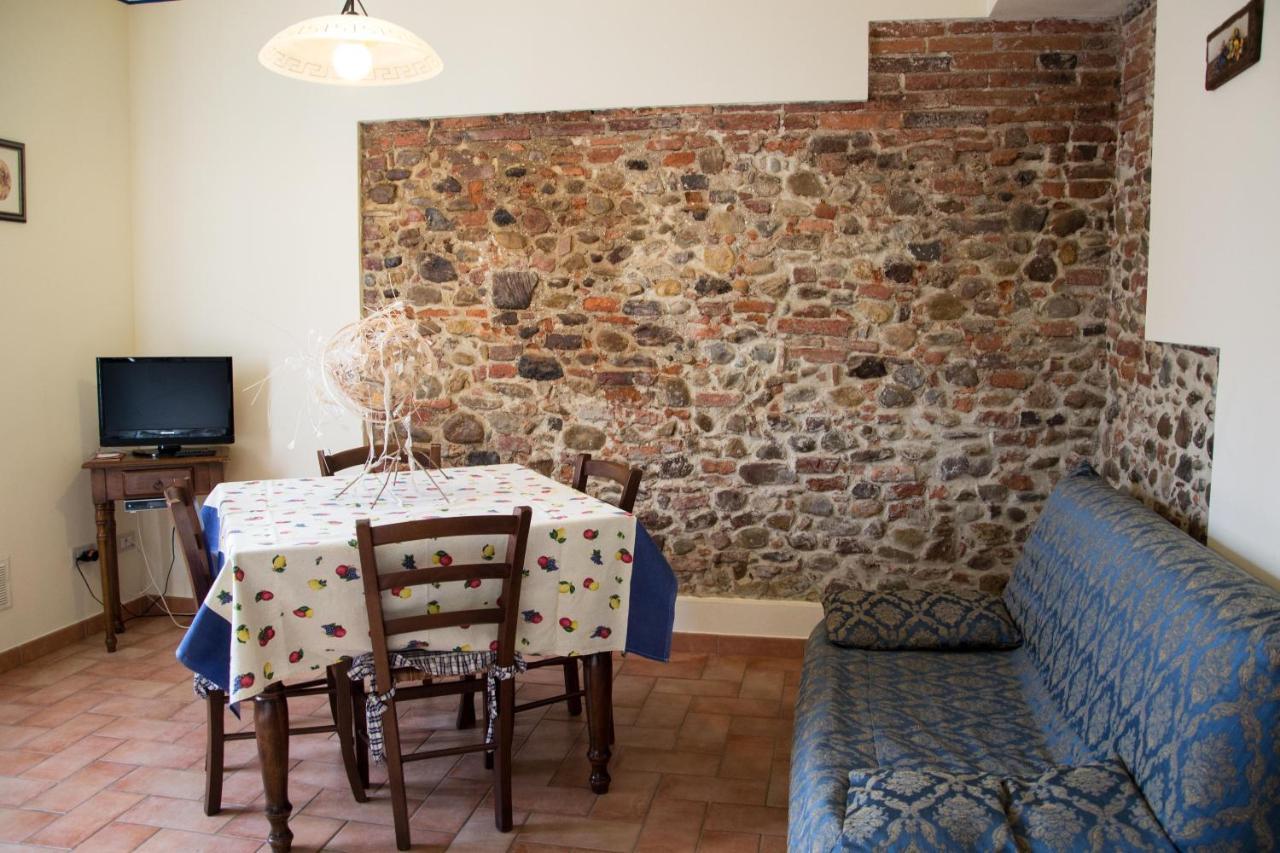 Room In Farmhouse - Apartment In Farmhouse Casolare Dei Fiori Chiesina Uzzanese Buitenkant foto